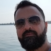 Amir tutors computer in Montréal, Canada